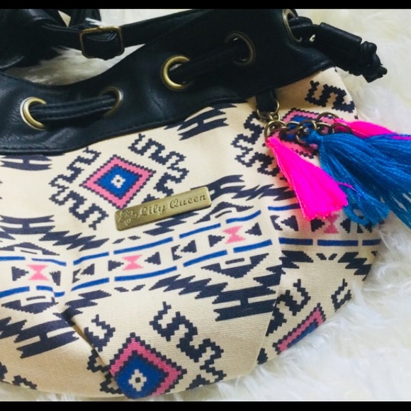LILY QUEEN TRIBAL DRAWSTRING MINI CANVAS S… - Picture 2 of 6